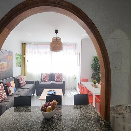 House By Playa De Canteras With Garden Feriehus